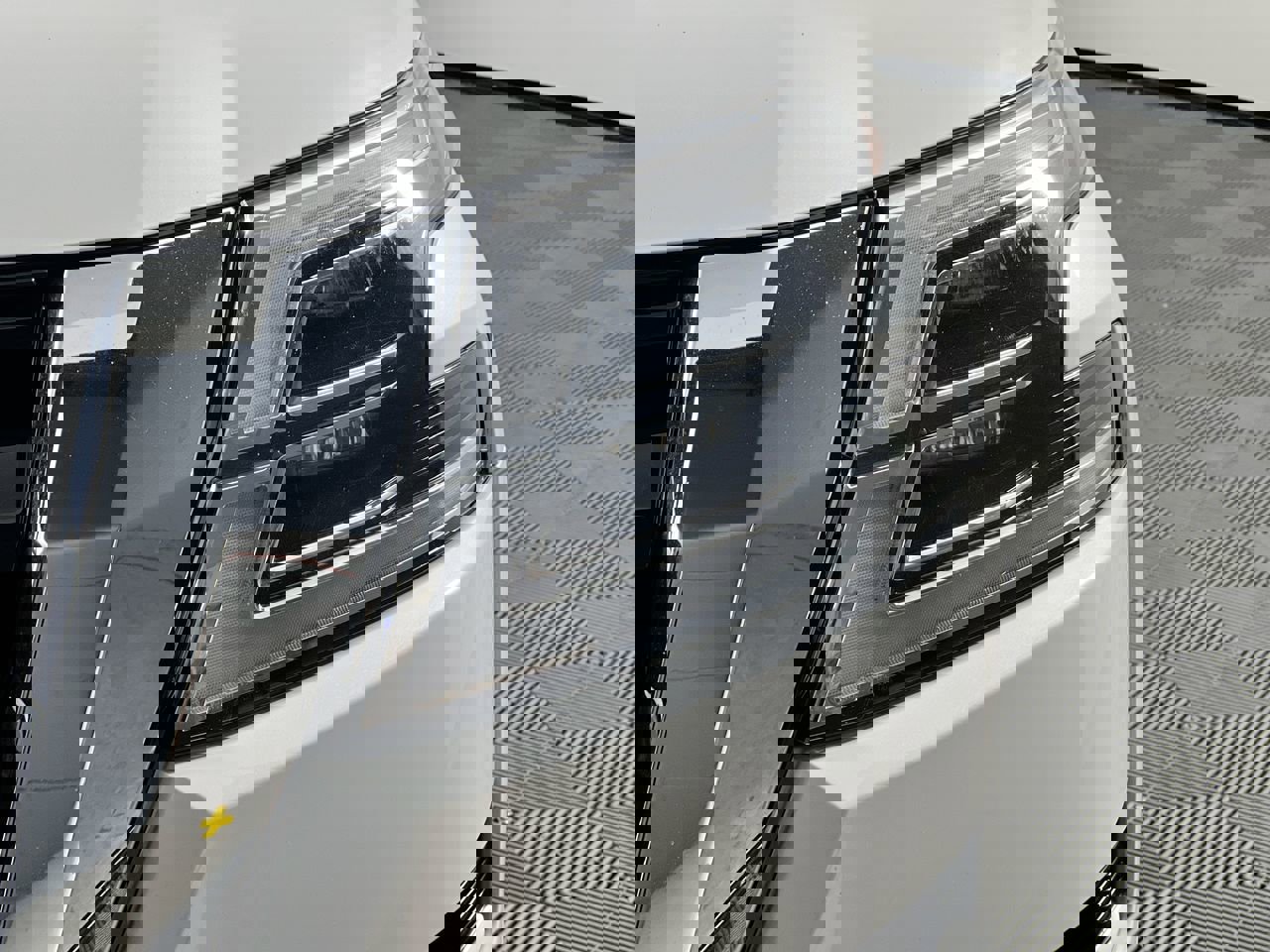 Used 2023 Nissan Armada Platinum w/ Captain's Chairs Package image 10