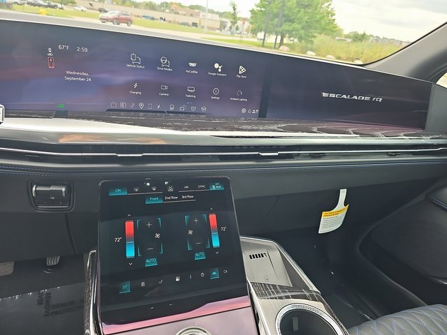 New 2026 Cadillac Escalade IQ Sport 1 w/ LPO, ONYX Package image 23