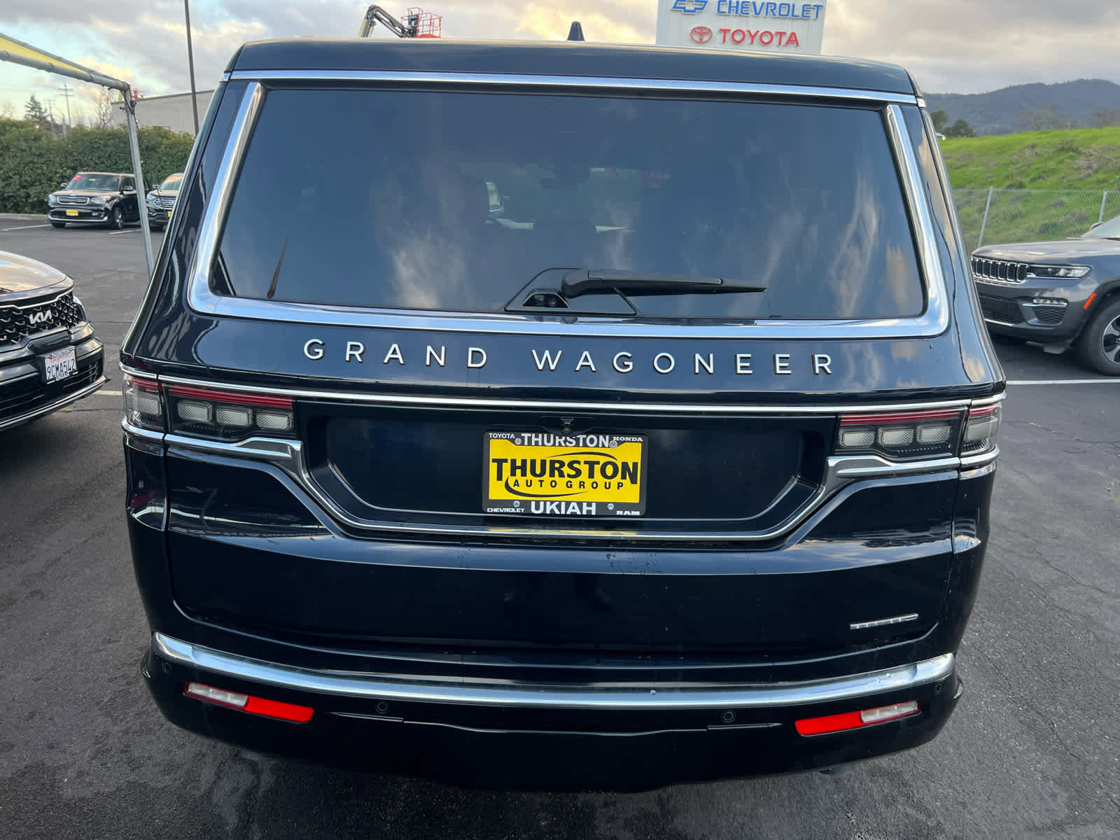 Used 2024 Jeep Grand Wagoneer L Series III image 9