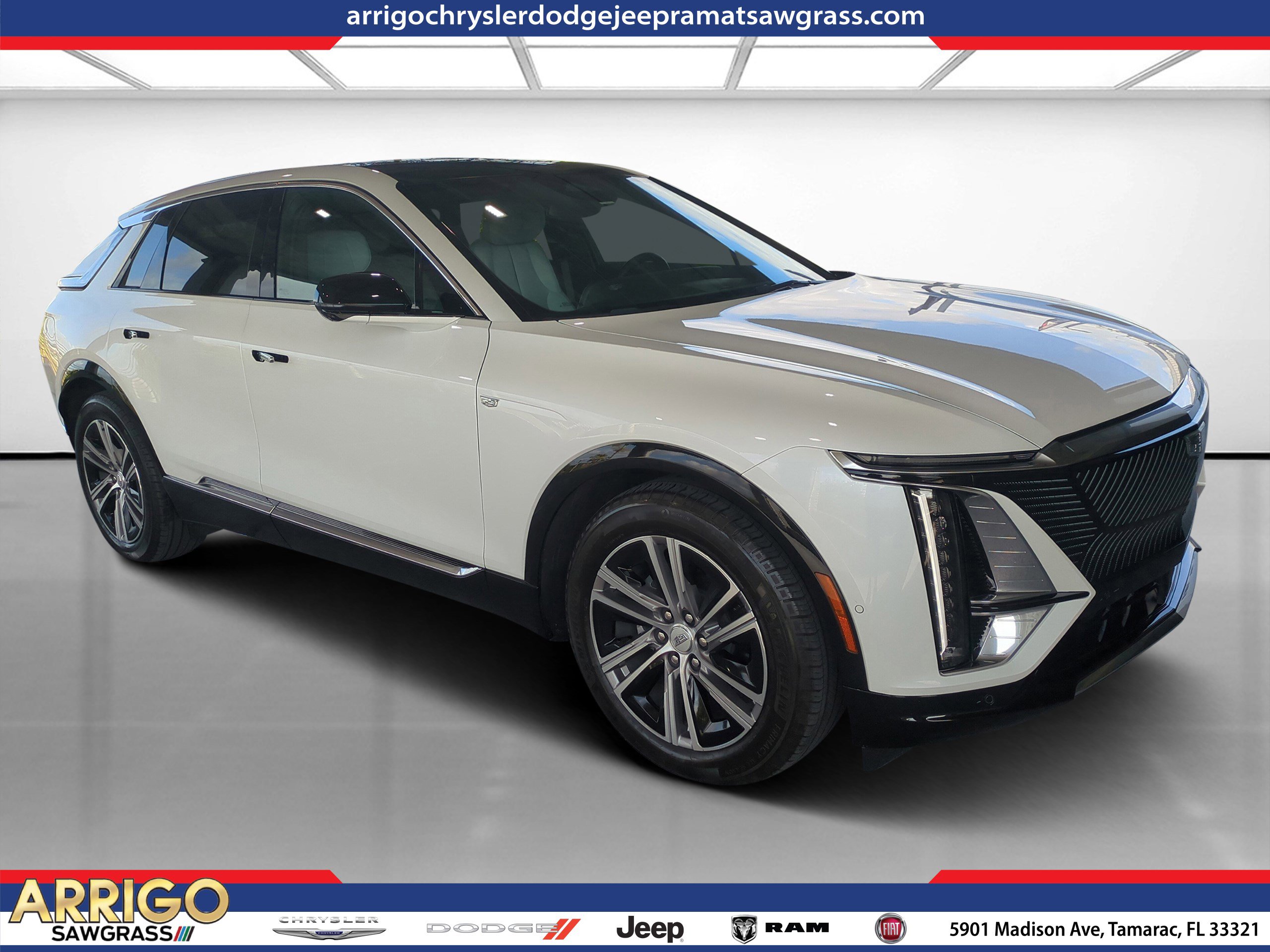 Used 2024 Cadillac Lyriq Luxury image 1