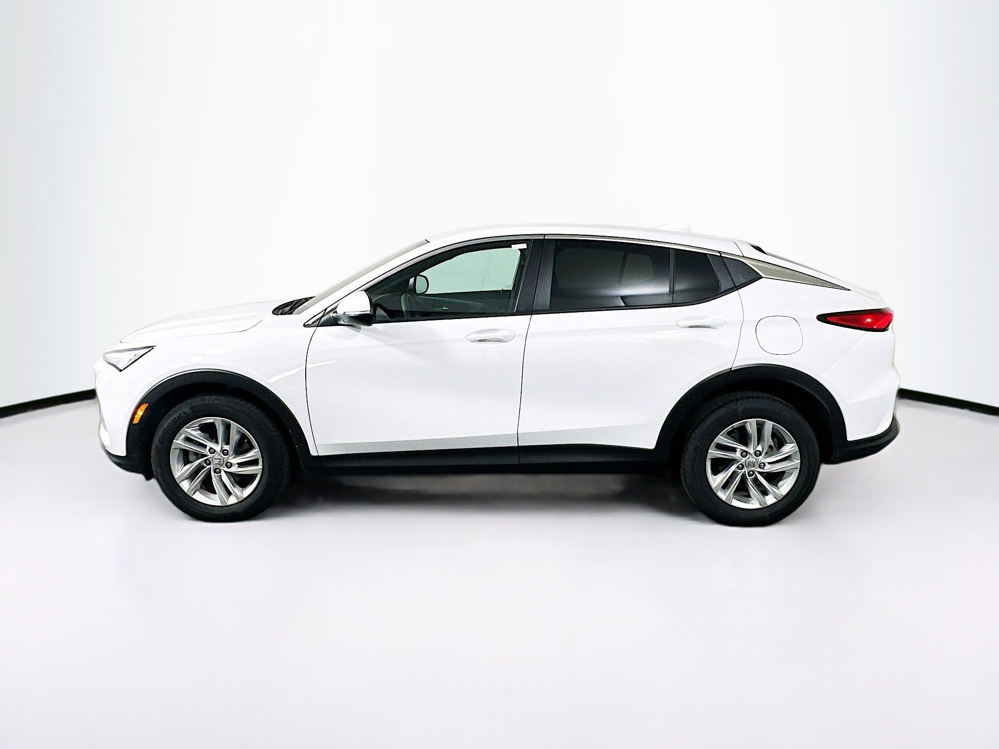 Used 2025 Buick Envista Preferred FWD image 4