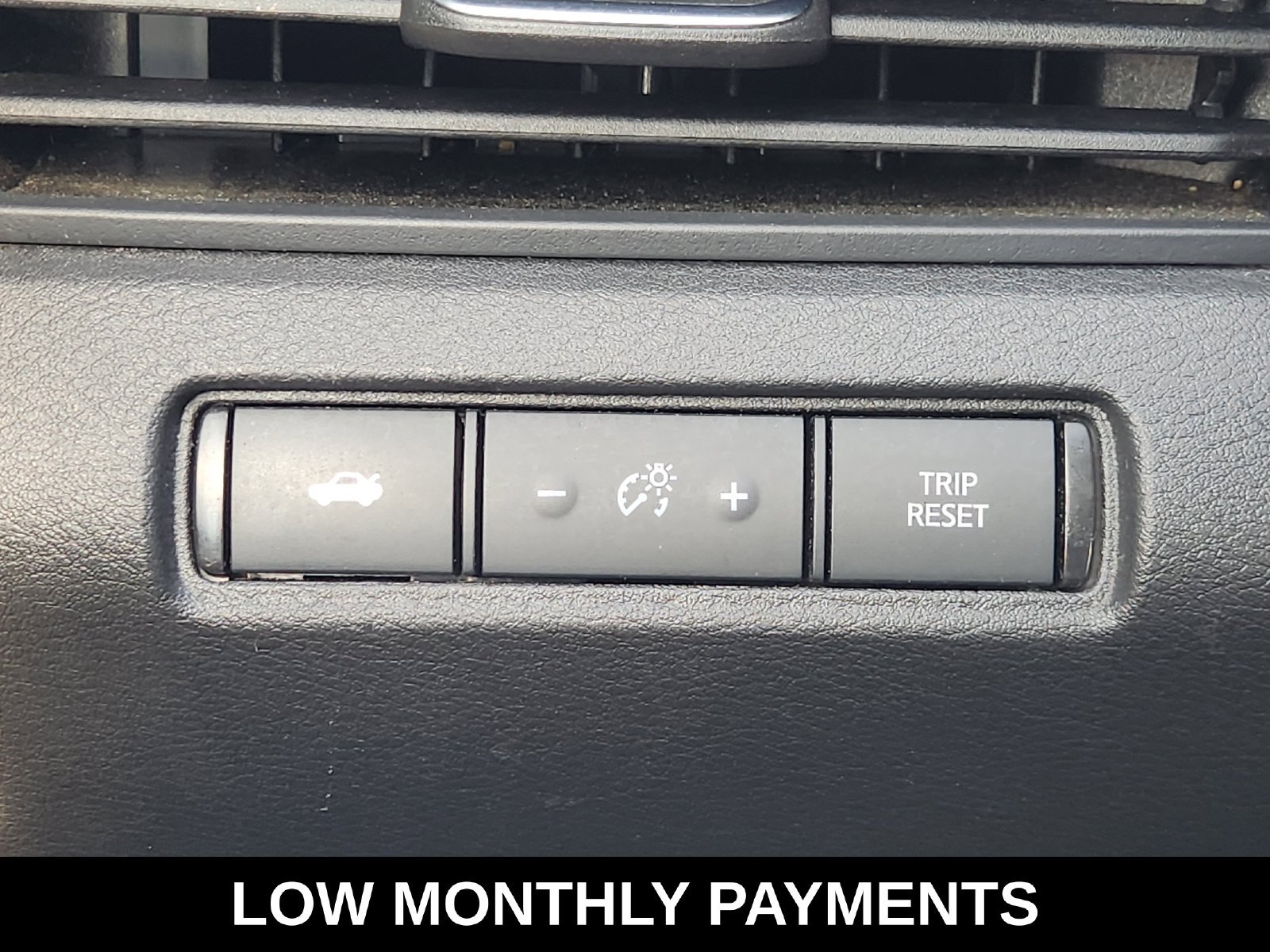 Used 2025 Nissan Altima 2.5 SV FWD image 26