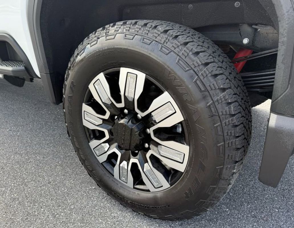 Used 2025 GMC Sierra 3500 Denali w/ Denali Reserve Package image 11