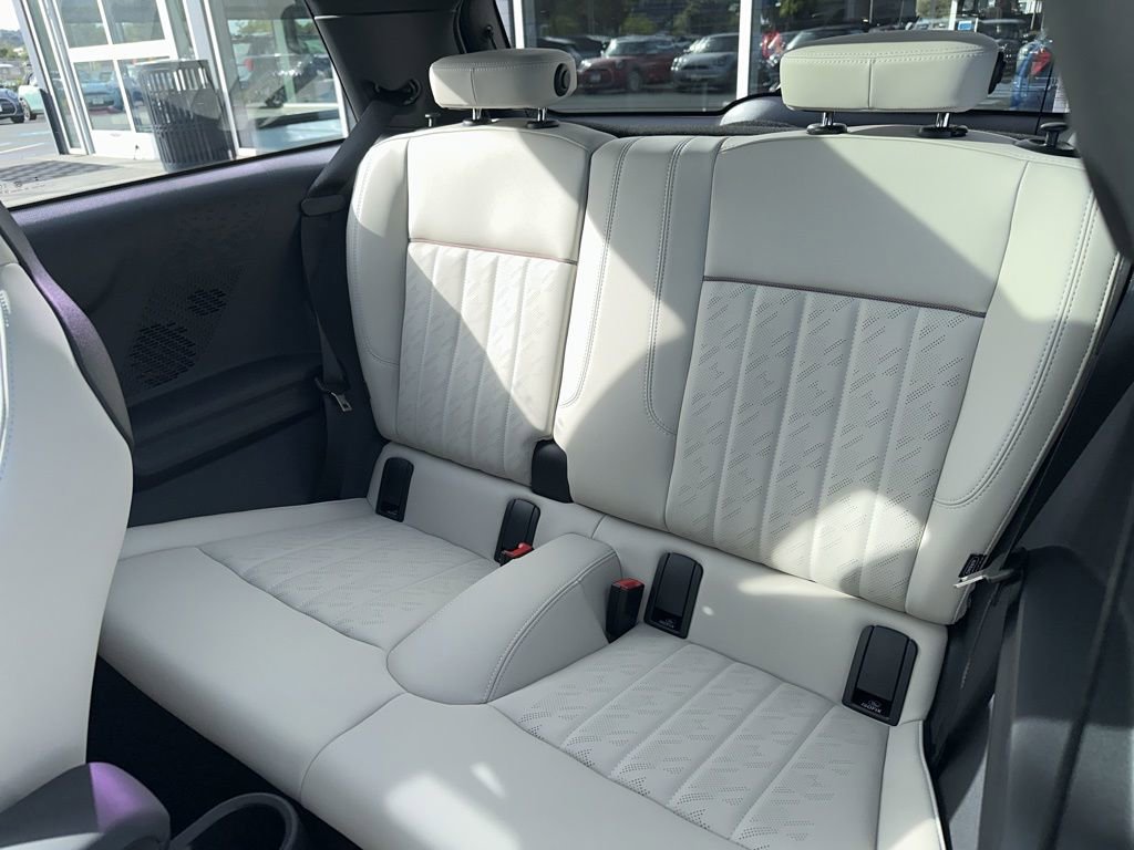 Used 2025 MINI Cooper S FWD image 29