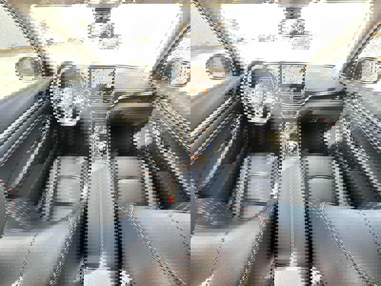 Used 2023 Nissan Altima 2.5 SR w/ SR Premium Package image 21