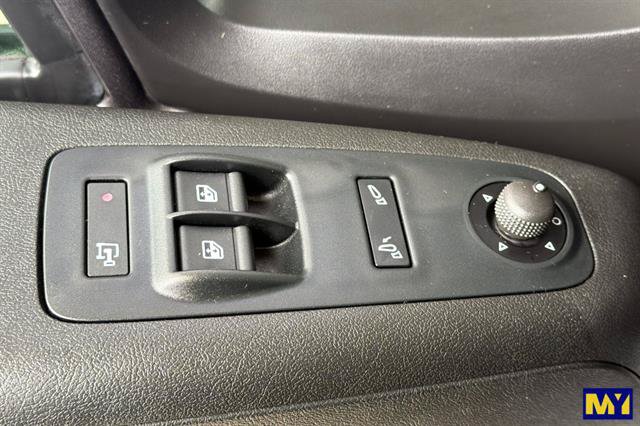 Used 2024 RAM ProMaster 2500 w/ Safety Group FWD image 12