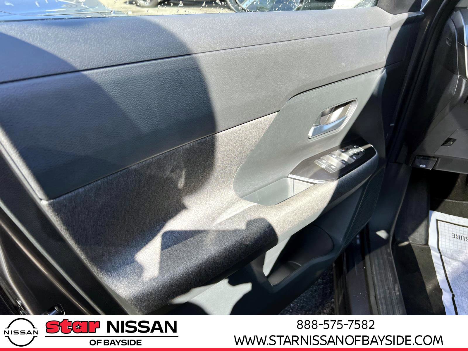 Used 2025 Nissan Kicks SV w/ SV Premium Package image 15