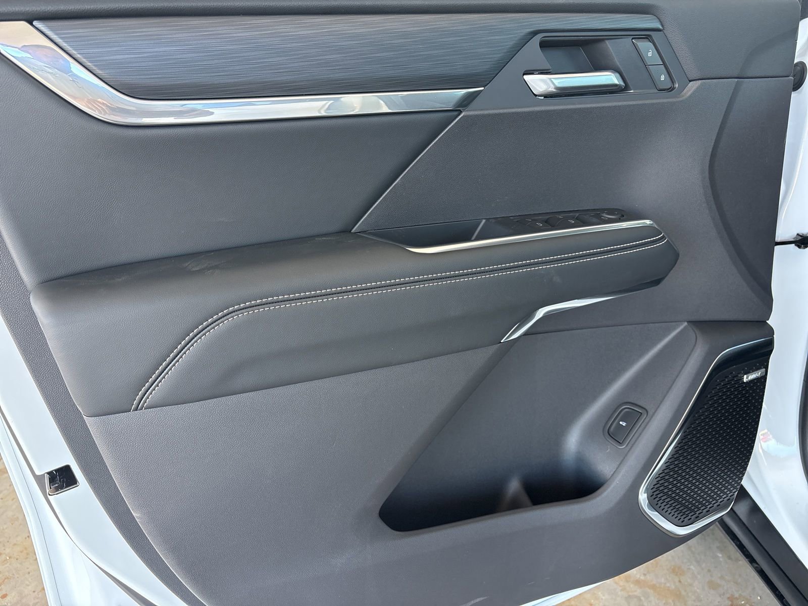 New 2026 GMC Acadia Elevation image 9