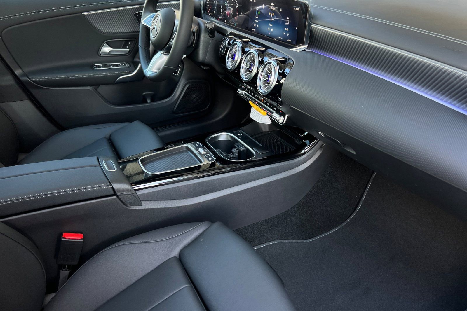 New 2025 Mercedes-Benz CLA 250 image 13