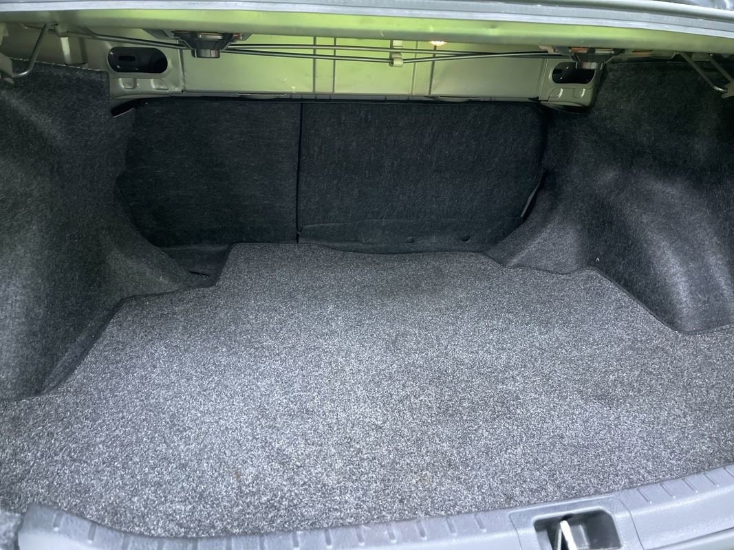 Used 2017 Toyota Corolla LE image 28