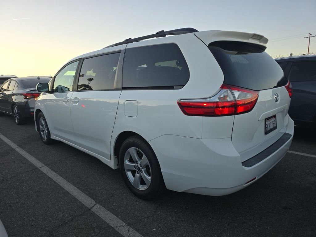 Used 2019 Toyota Sienna LE image 10