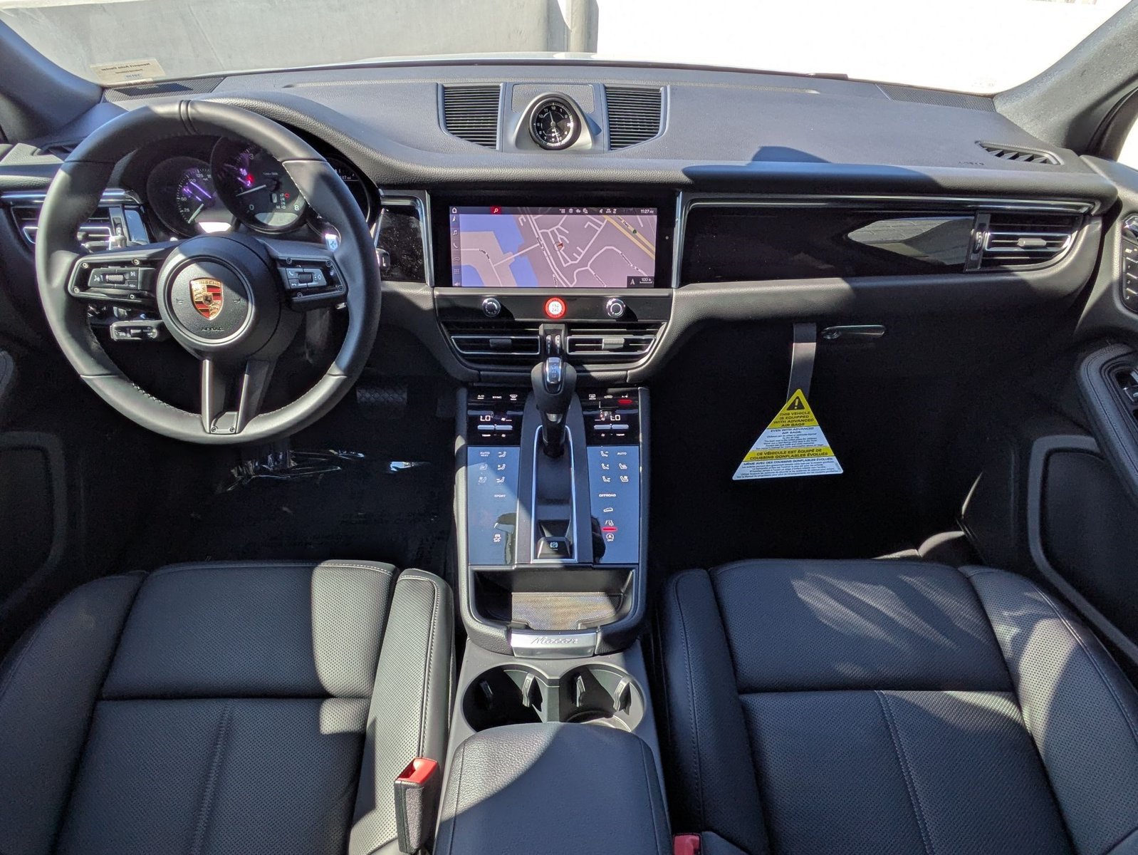 Certified 2026 Porsche Macan AWD/4WD image 22