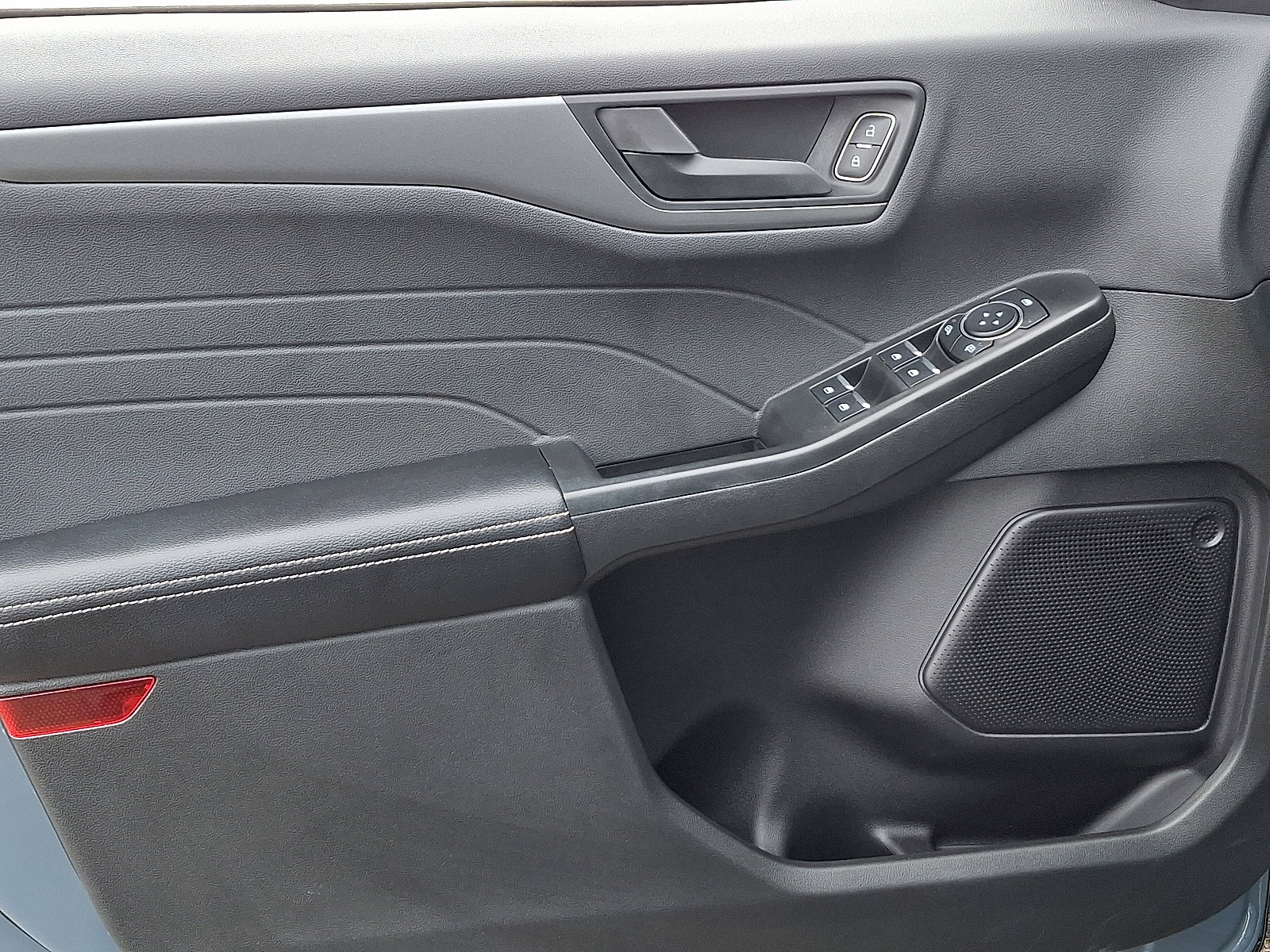 Used 2023 Ford Escape Active w/ Cold Weather Package image 12