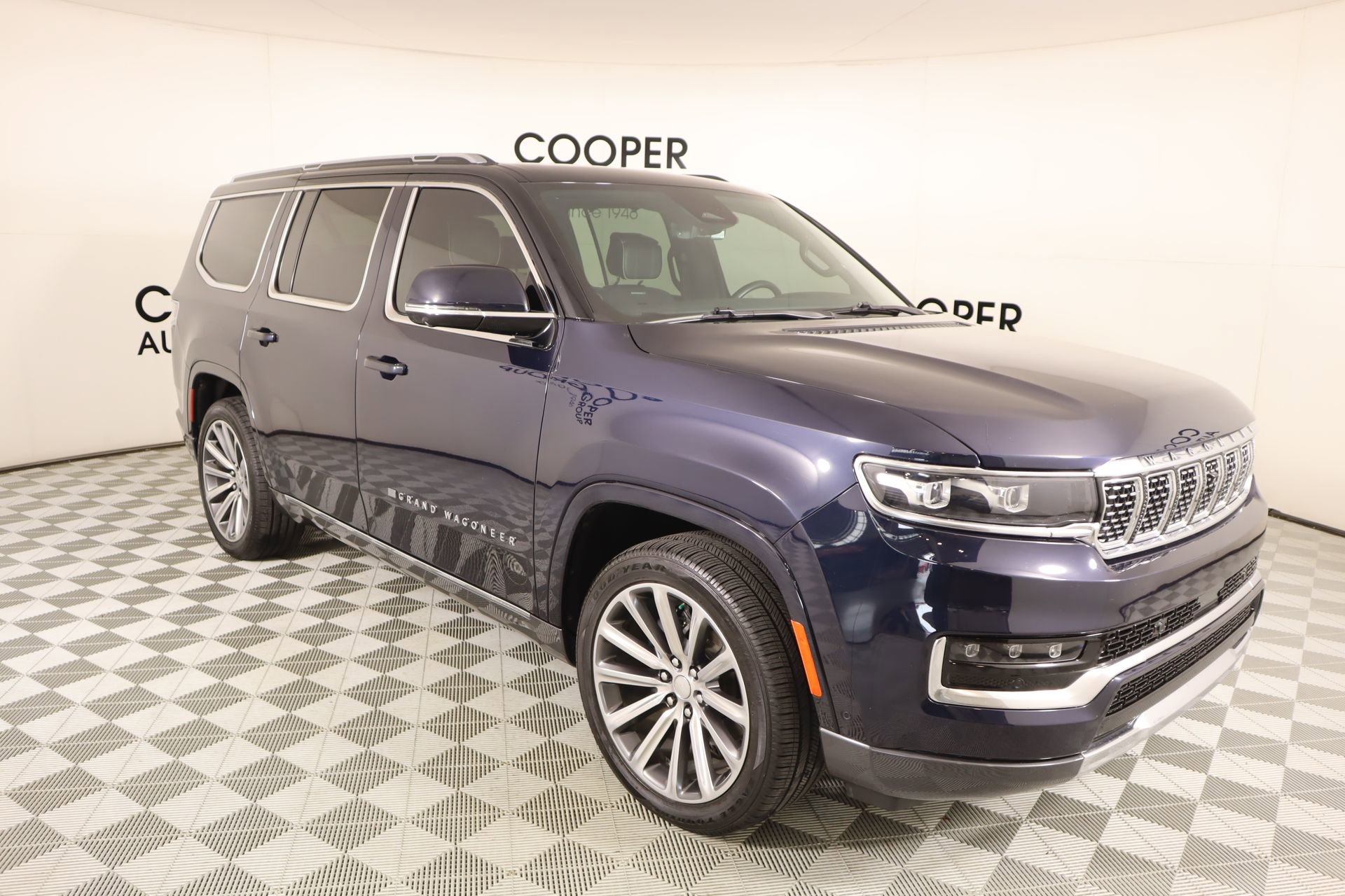 Used 2022 Jeep Grand Wagoneer Series II image 1