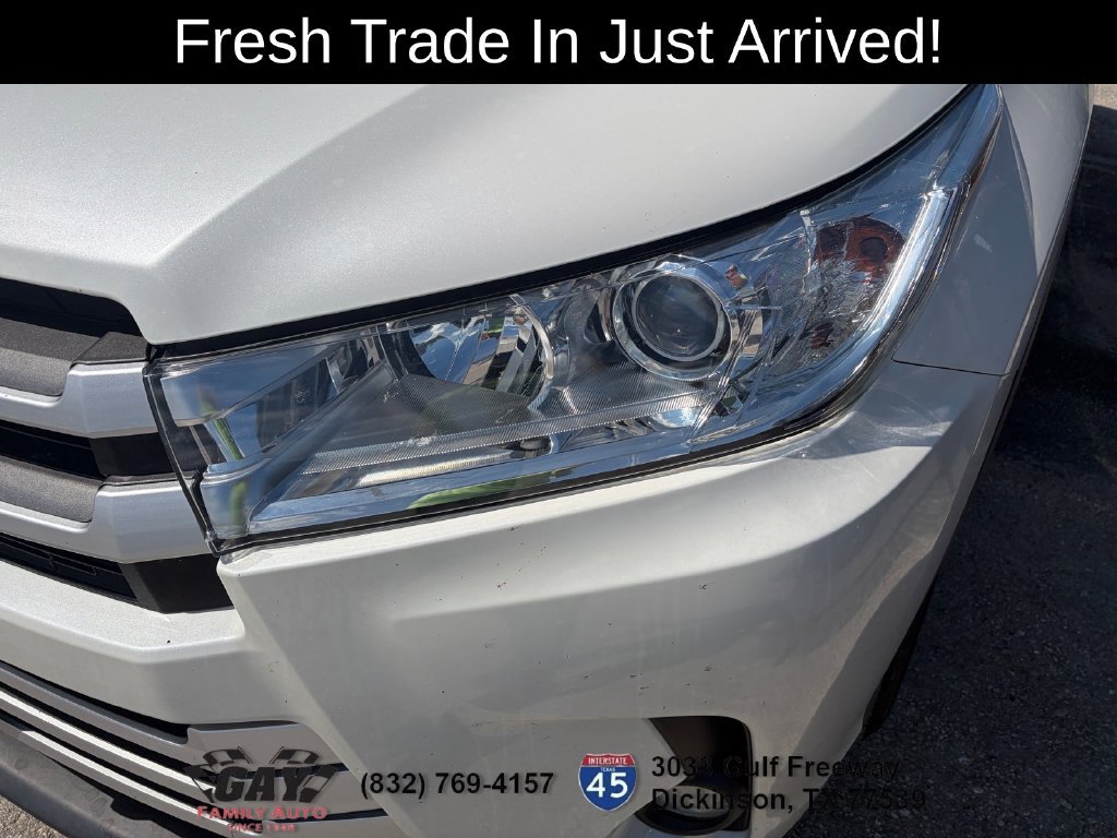 Used 2019 Toyota Highlander XLE AWD/4WD image 4