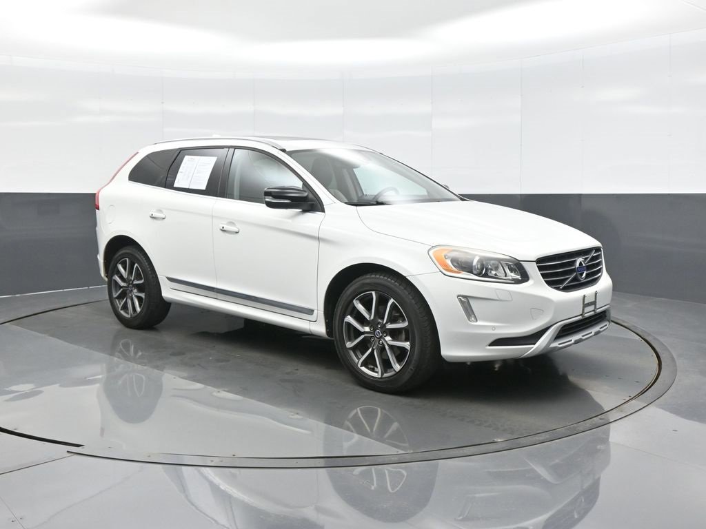 Used 2017 Volvo XC60 T6 Dynamic w/ Preferred Option Package