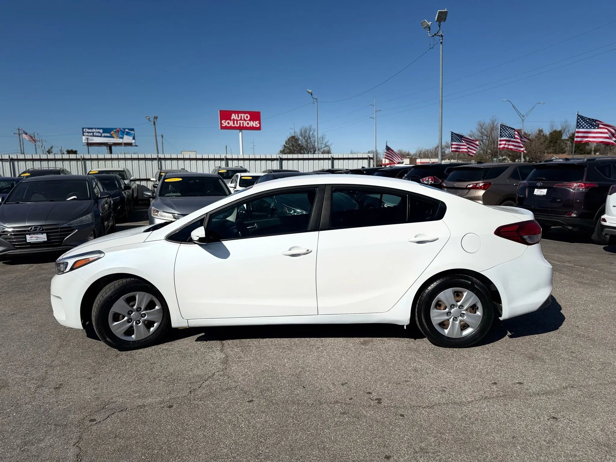 Used 2017 Kia Forte LX w/ LX Popular Package image 6