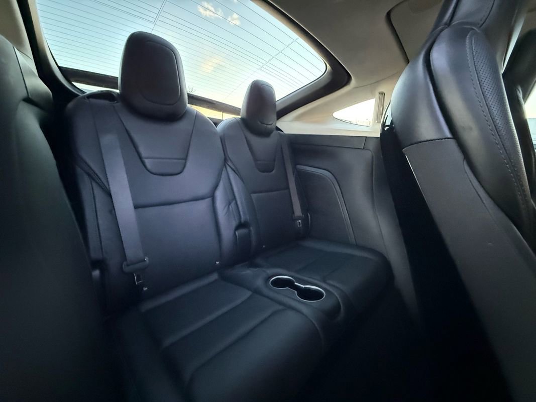 Used 2016 Tesla Model X 75D image 35