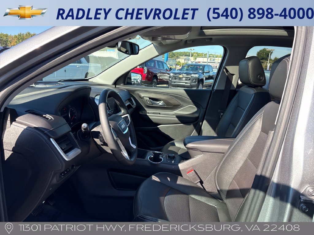 Certified 2023 GMC Terrain SLT w/ Tech Package AWD/4WD image 3