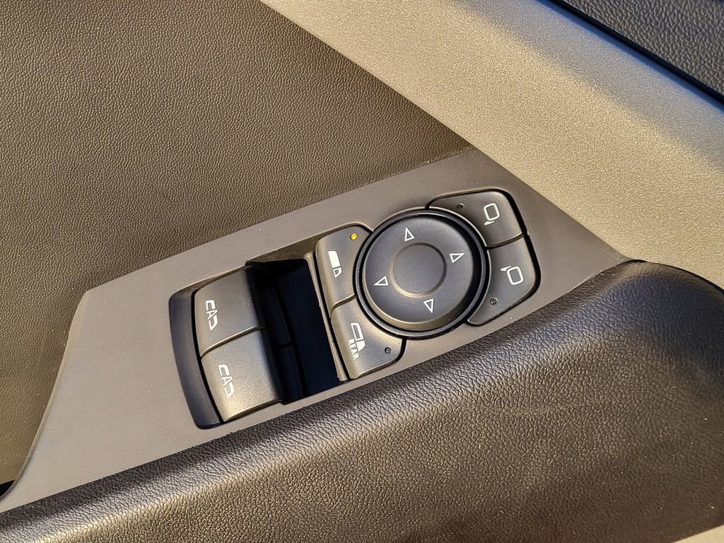 Used 2023 Chevrolet Camaro LT image 13