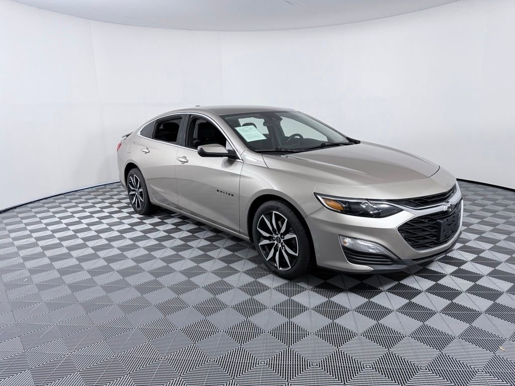 Used 2024 Chevrolet Malibu RS image 2
