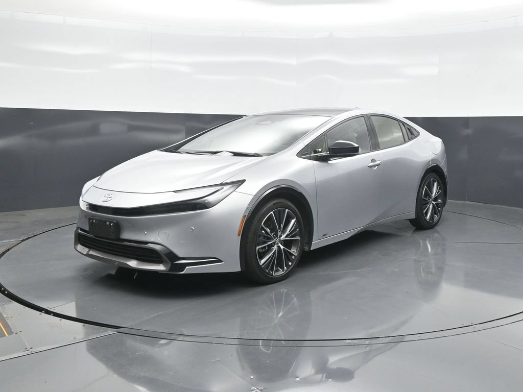 Used 2025 Toyota Prius Limited w/ Limited Premium Package AWD/4WD image 3