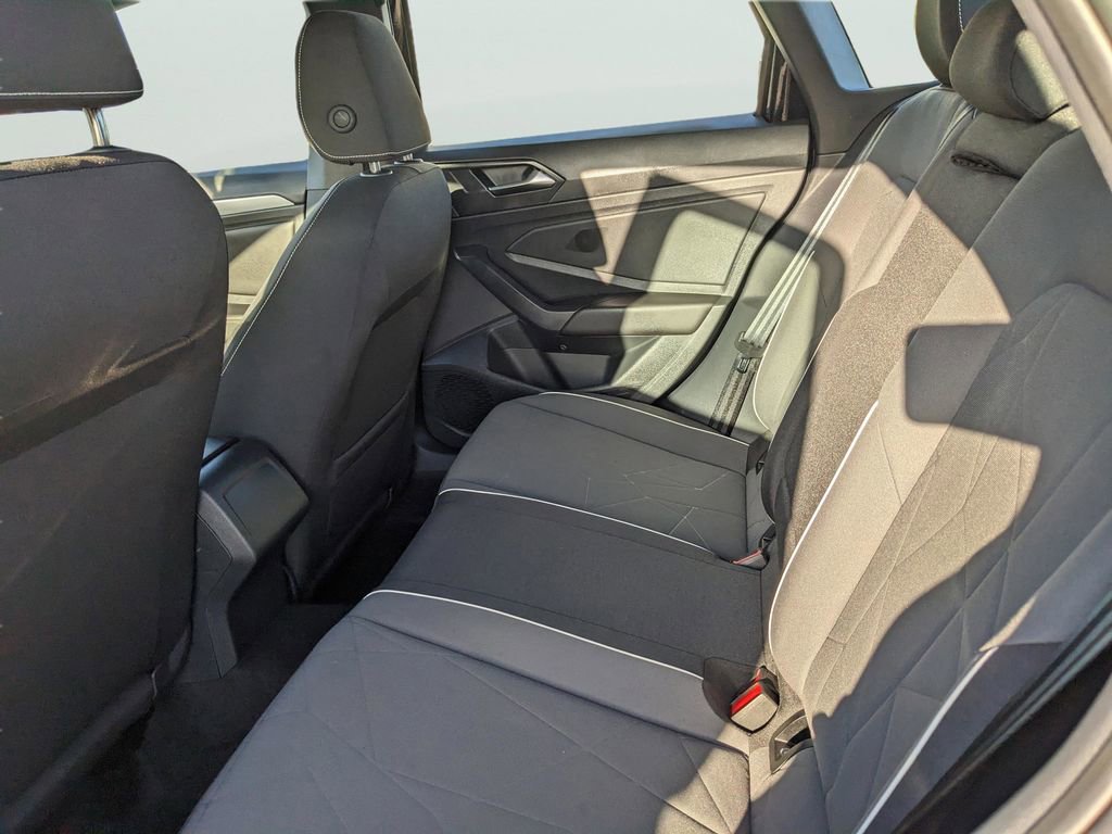 Used 2025 Volkswagen Jetta Sport image 14