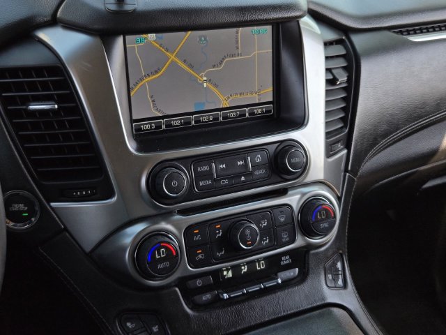 Used 2015 Chevrolet Suburban LTZ RWD image 25