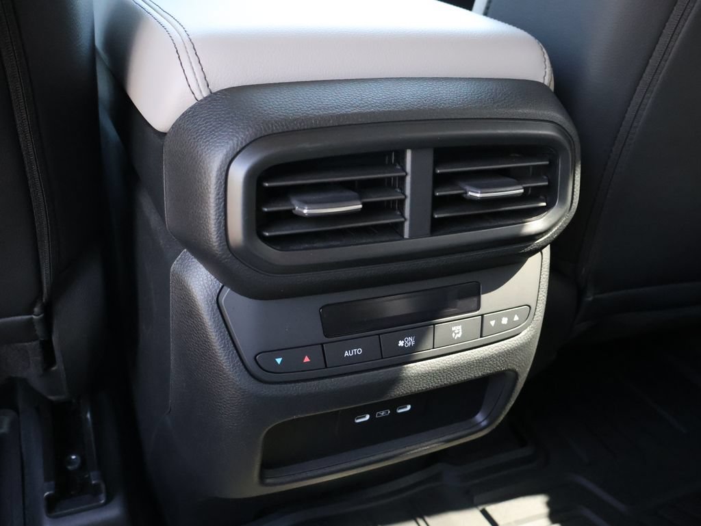 Used 2025 Honda Pilot EX-L image 19