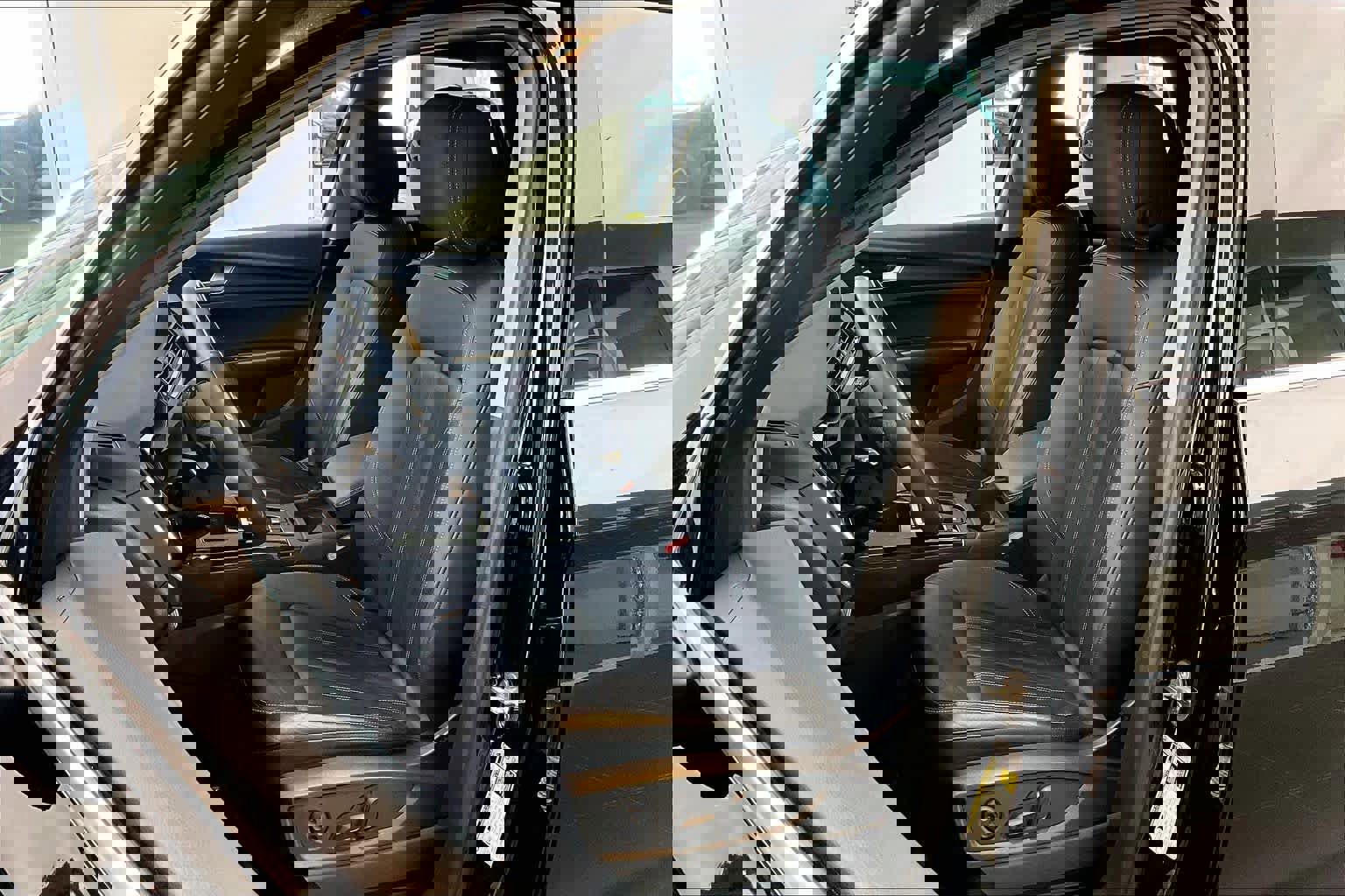 Used 2023 Audi Q5 2.0T Premium w/ Convenience Package image 9