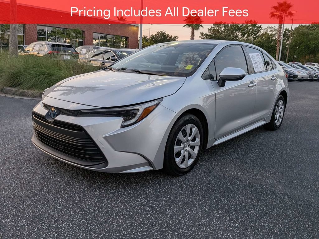 Used 2023 Toyota Corolla LE FWD image 9