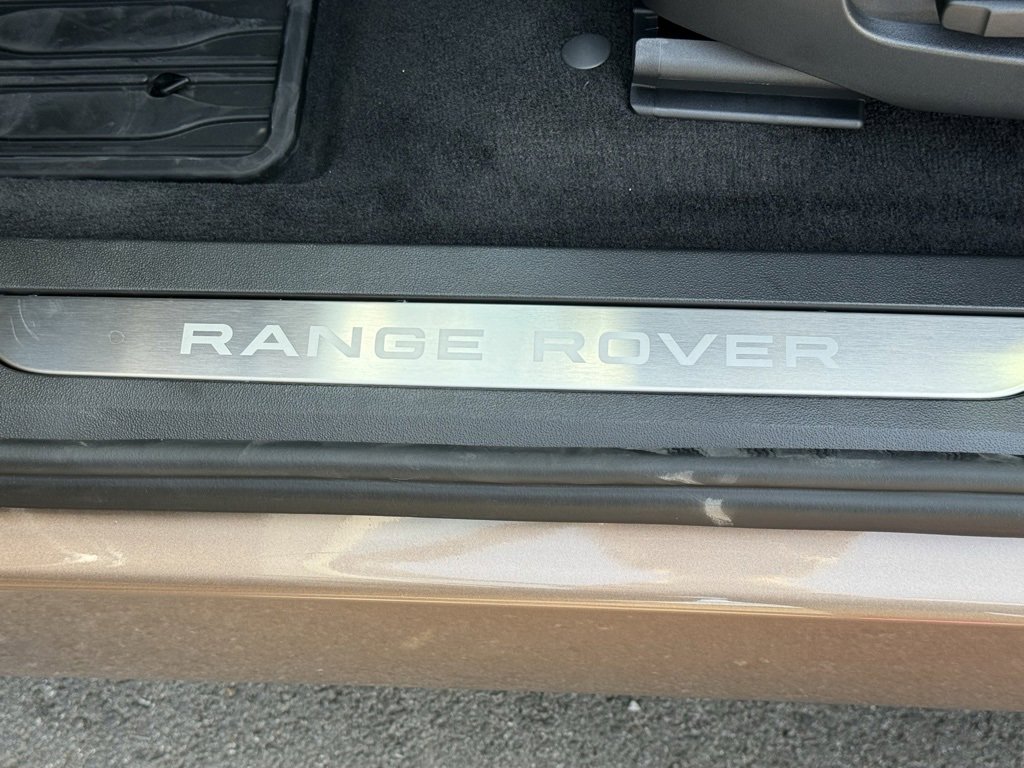 New 2026 Land Rover Range Rover Evoque Dynamic SE image 14