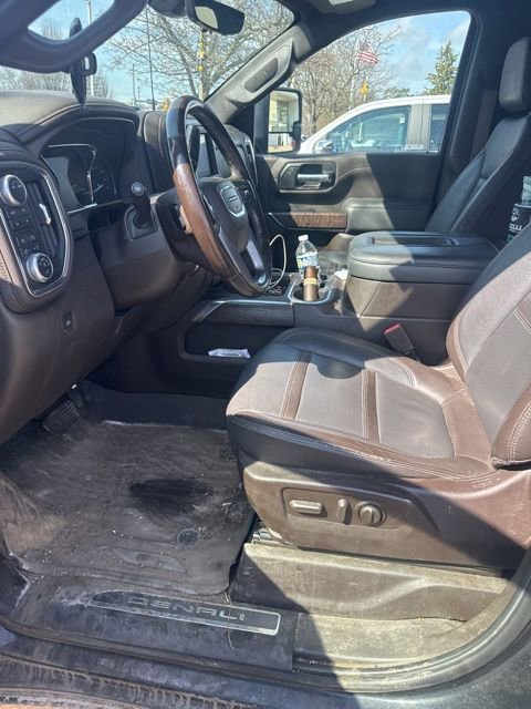 Used 2021 GMC Sierra 3500 Denali w/ Denali Ultimate Package AWD/4WD image 5