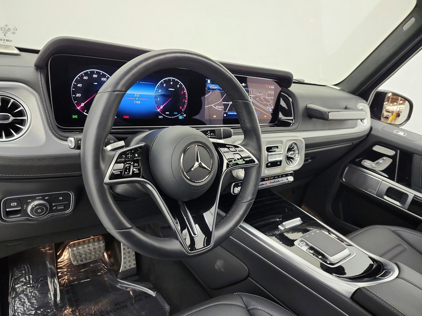 Used 2025 Mercedes-Benz G 550 image 9