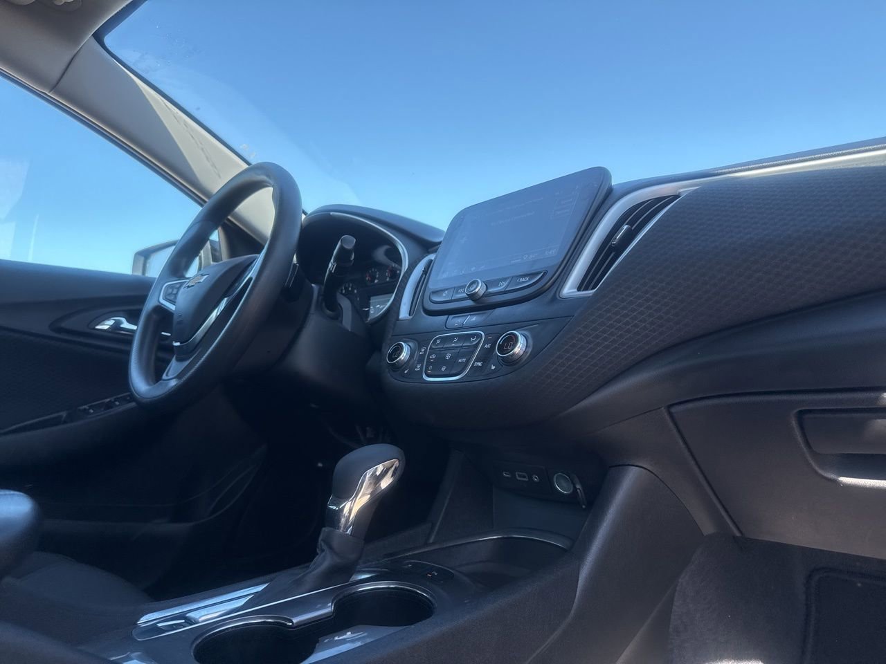 Used 2025 Chevrolet Malibu LT image 27