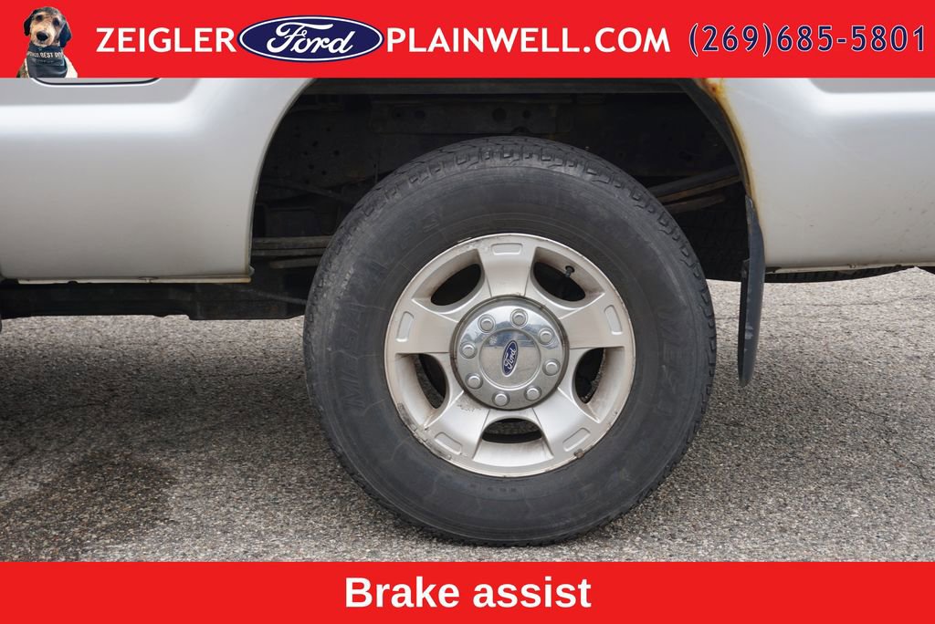 Used 2015 Ford F250 XLT w/ FX4 Off-Road Package AWD/4WD image 9