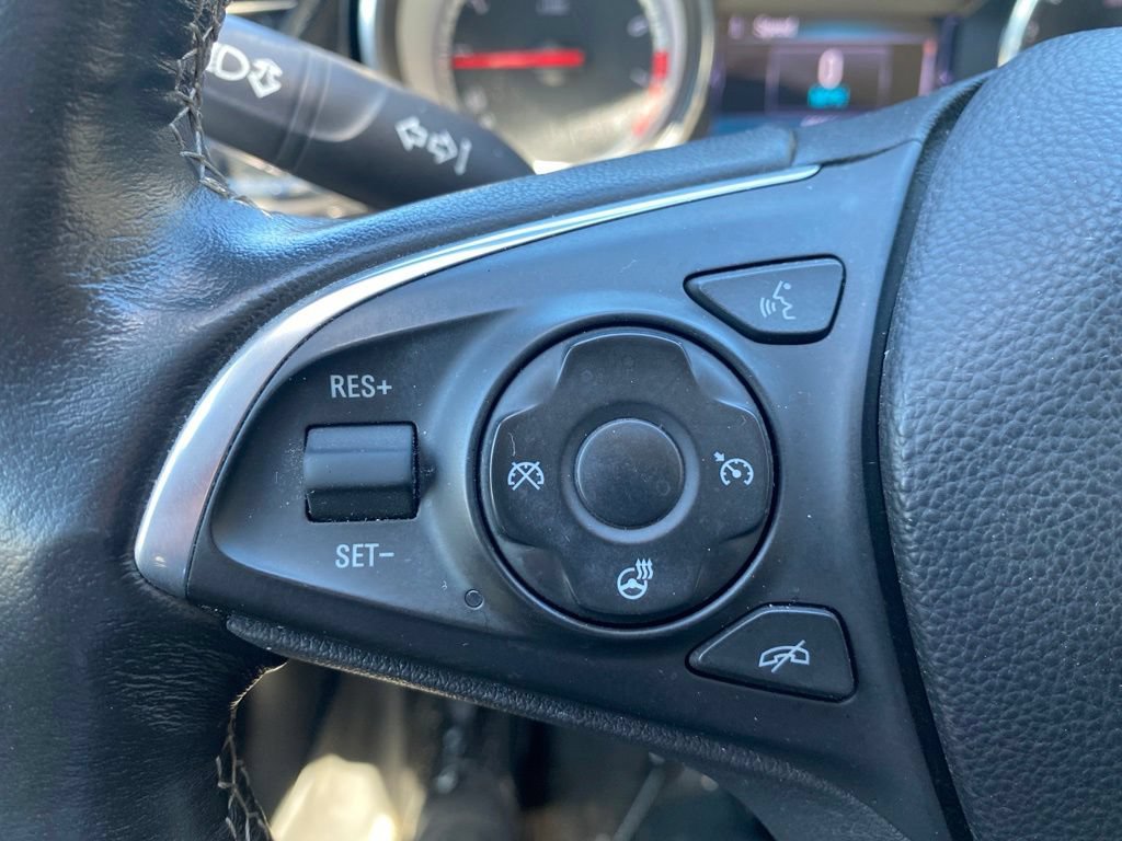 Used 2018 Buick Regal Essence w/ Driver Confidence Package #1 AWD/4WD image 19