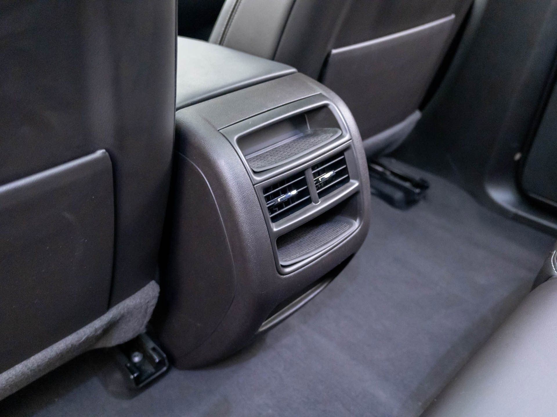 Used 2022 Cadillac XT5 Sportv w/ LPO, Floor Liner Package AWD/4WD image 23