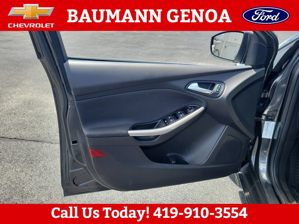 Used 2018 Ford Focus Titanium FWD image 10