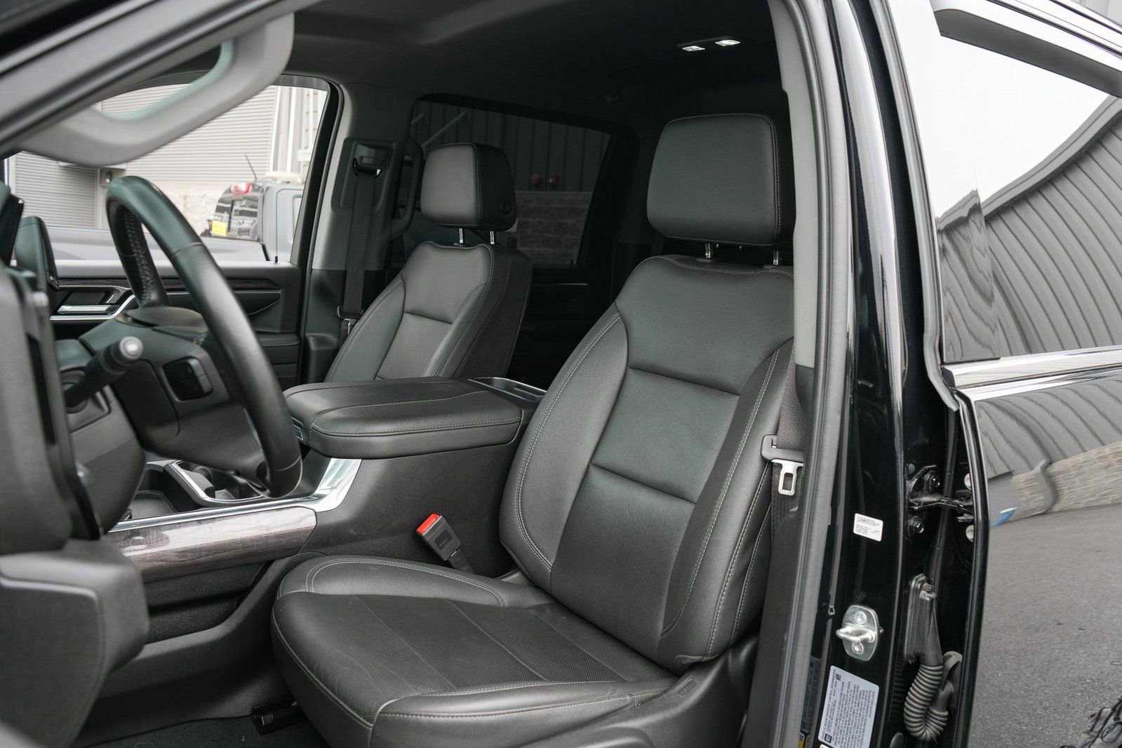 Used 2024 Chevrolet Silverado 2500 LTZ w/ LTZ Convenience Package AWD/4WD image 14