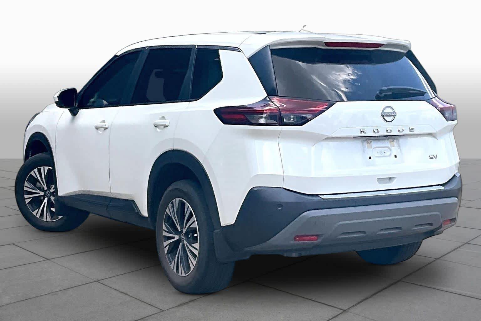 Certified 2023 Nissan Rogue SV FWD image 12