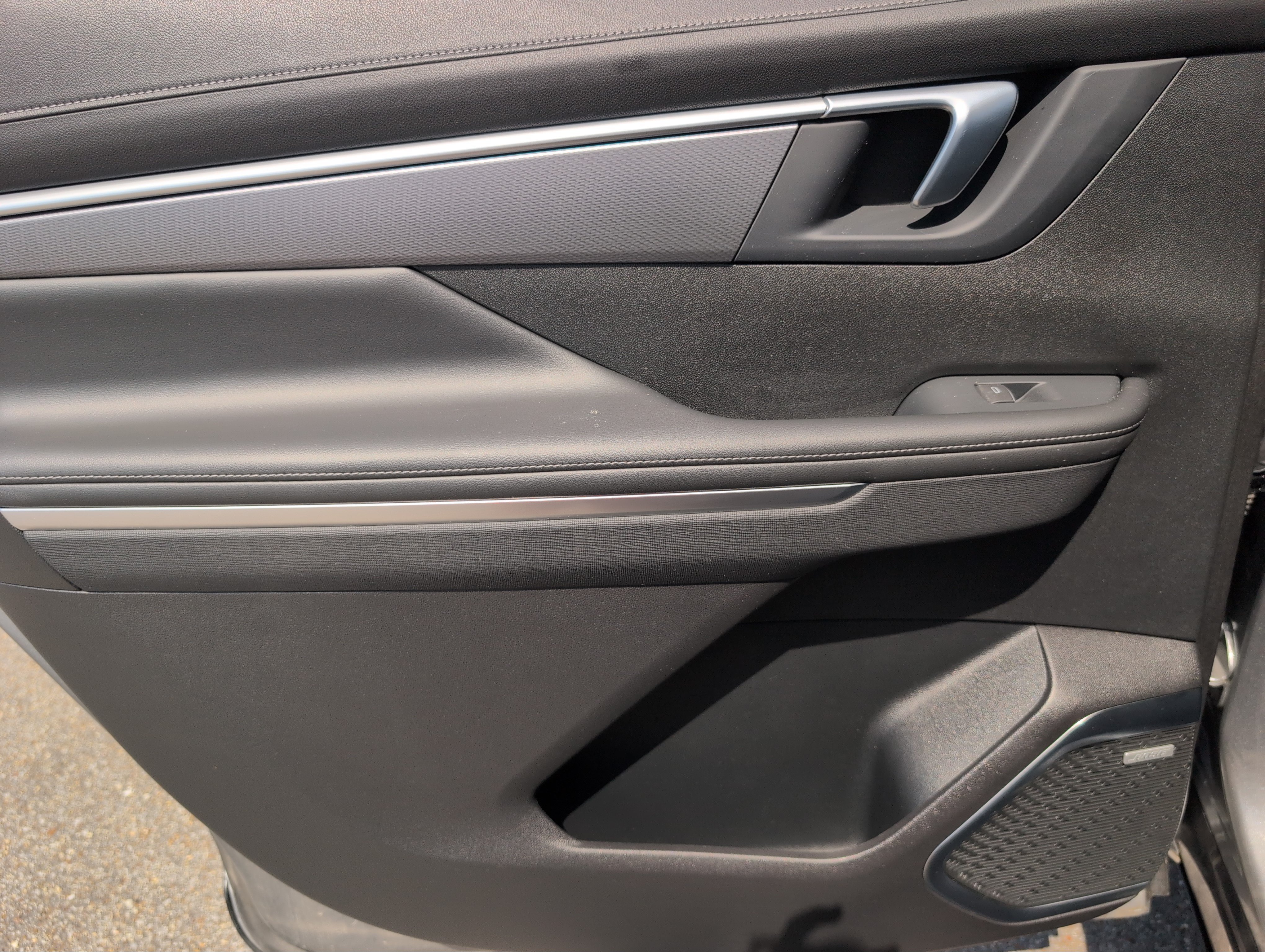 Used 2025 Buick Enclave Sport Touring FWD image 33