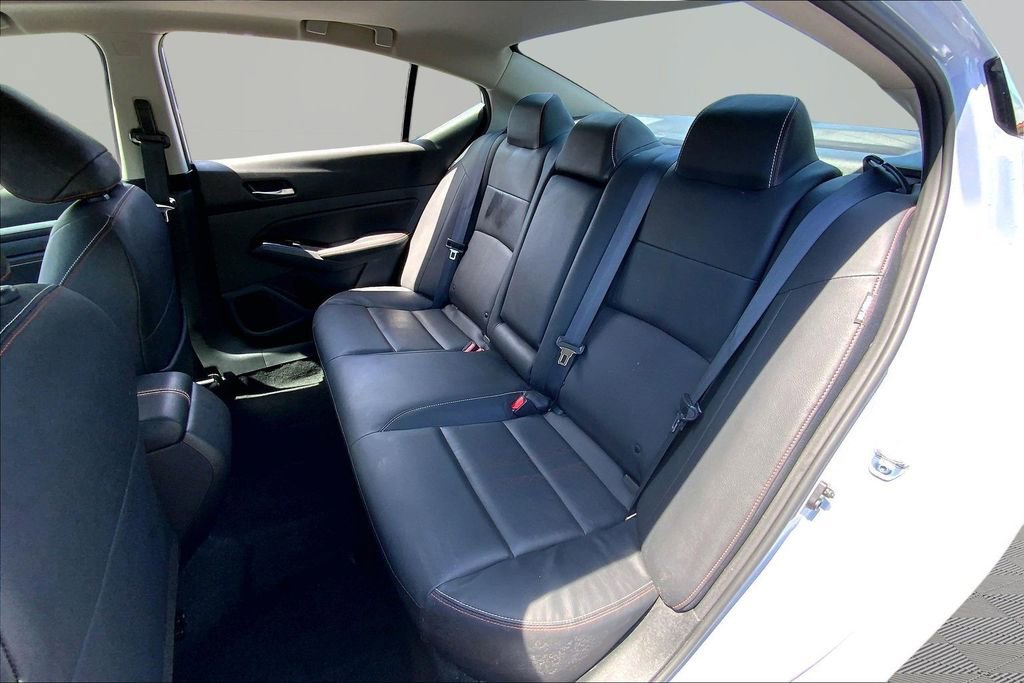 Used 2023 Nissan Altima 2.5 SR w/ SR Premium Package FWD image 15