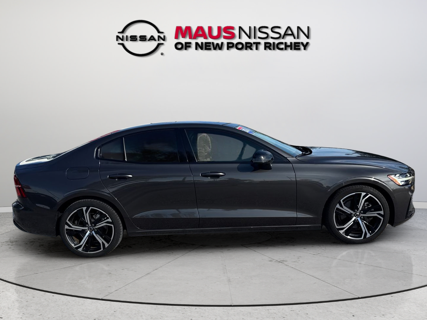 Used 2024 Volvo S60 B5 Plus w/ Protection Package Premier AWD/4WD image 14