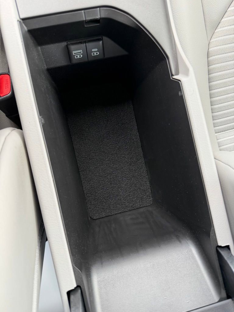 Used 2022 Toyota Camry SE image 23
