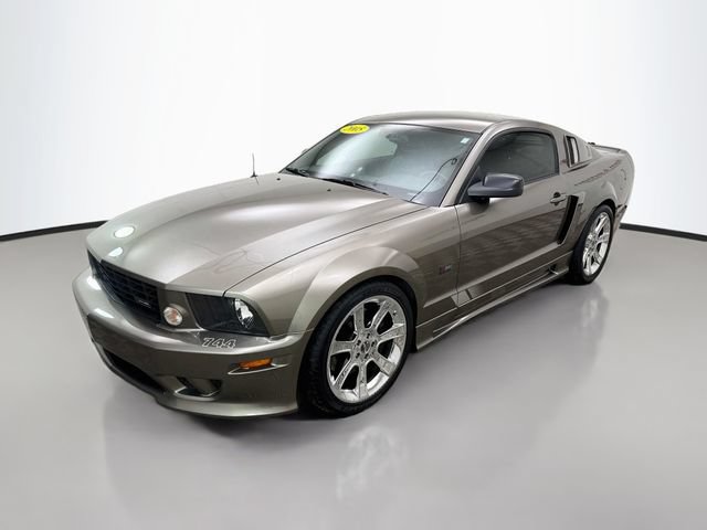 Used 2005 Ford Mustang GT RWD image 3