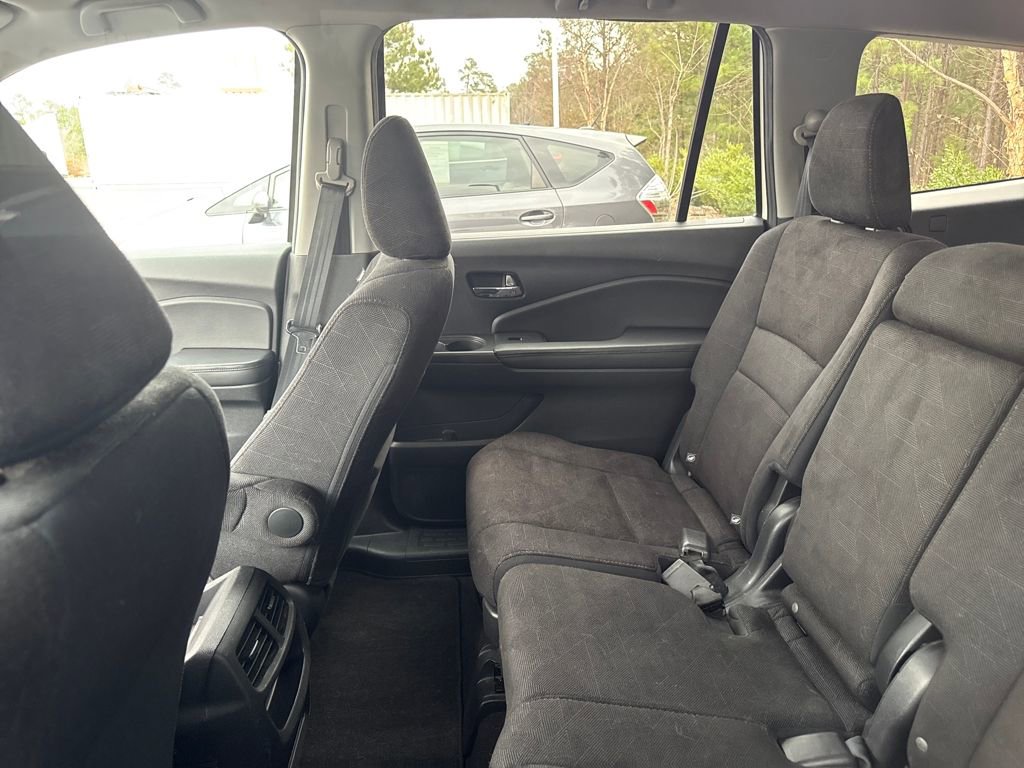 Used 2019 Honda Pilot LX image 16