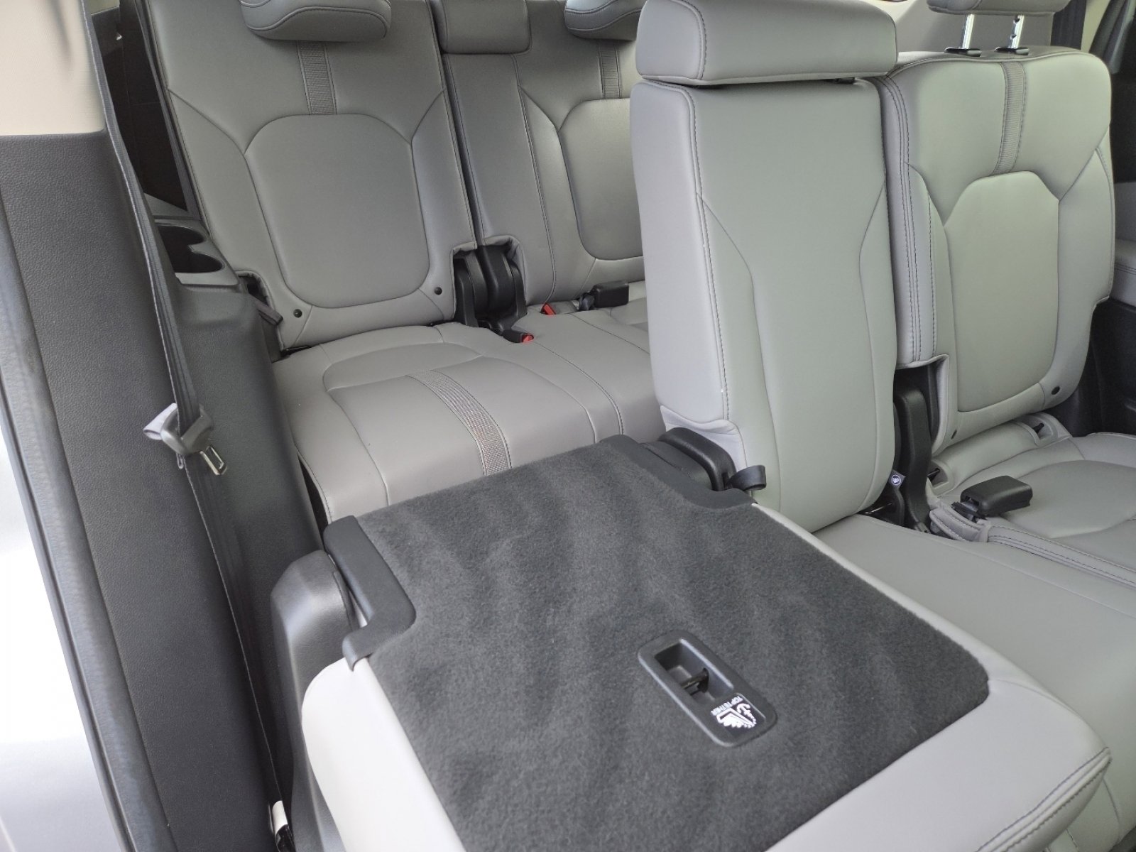 Used 2025 Honda Pilot EX-L image 23