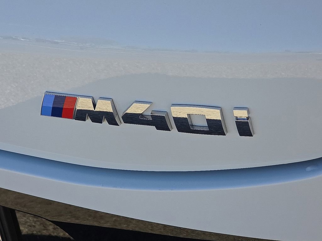 Used 2023 BMW X4 M40i w/ Shadowloine Package image 15