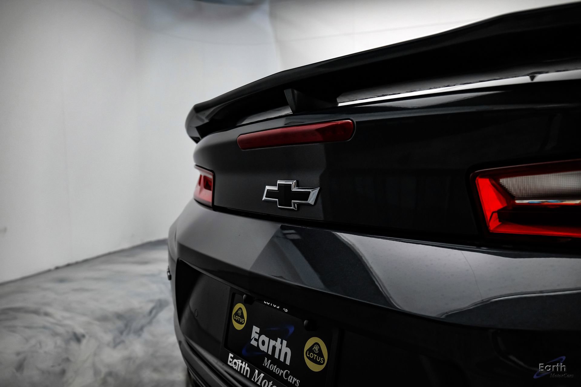 Used 2018 Chevrolet Camaro ZL1 RWD image 31